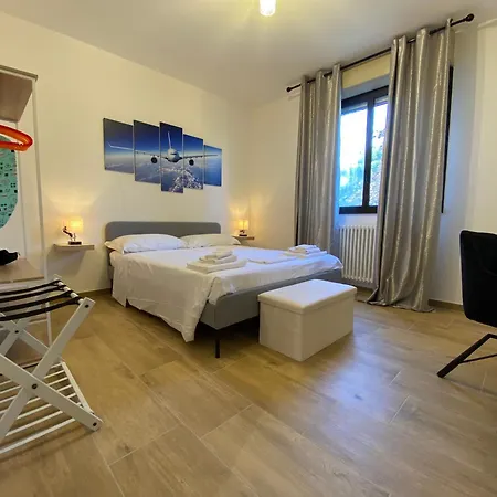 Urban Nest Skyline Retreat