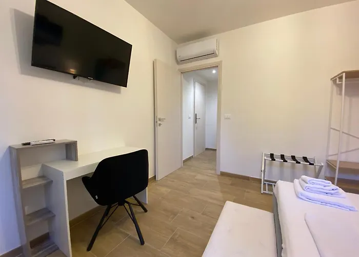 Urban Nest Skyline Retreat 4*