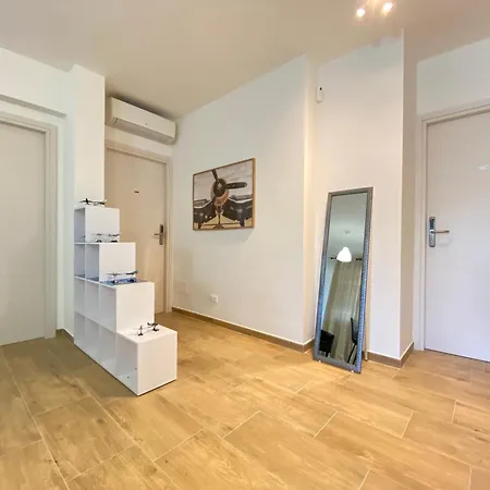 Urban Nest Skyline Retreat