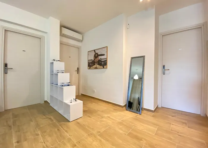 Urban Nest Skyline Retreat